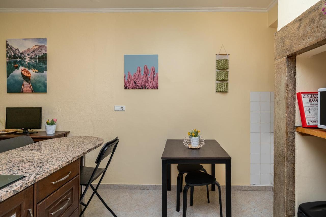 Cozy One Bedroom Apt In Historic Location - Carmo Lisbon Bagian luar foto