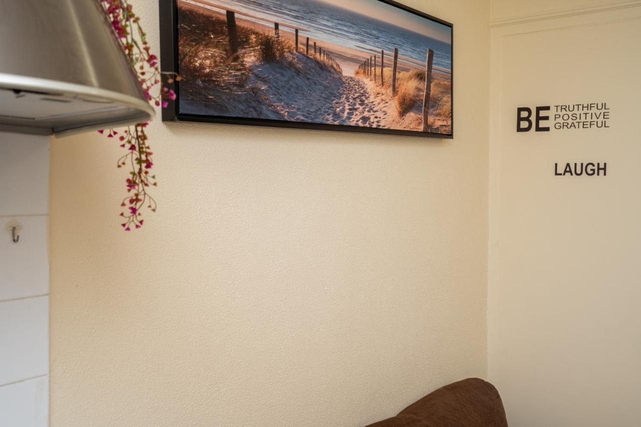 Cozy One Bedroom Apt In Historic Location - Carmo Lisbon Bagian luar foto