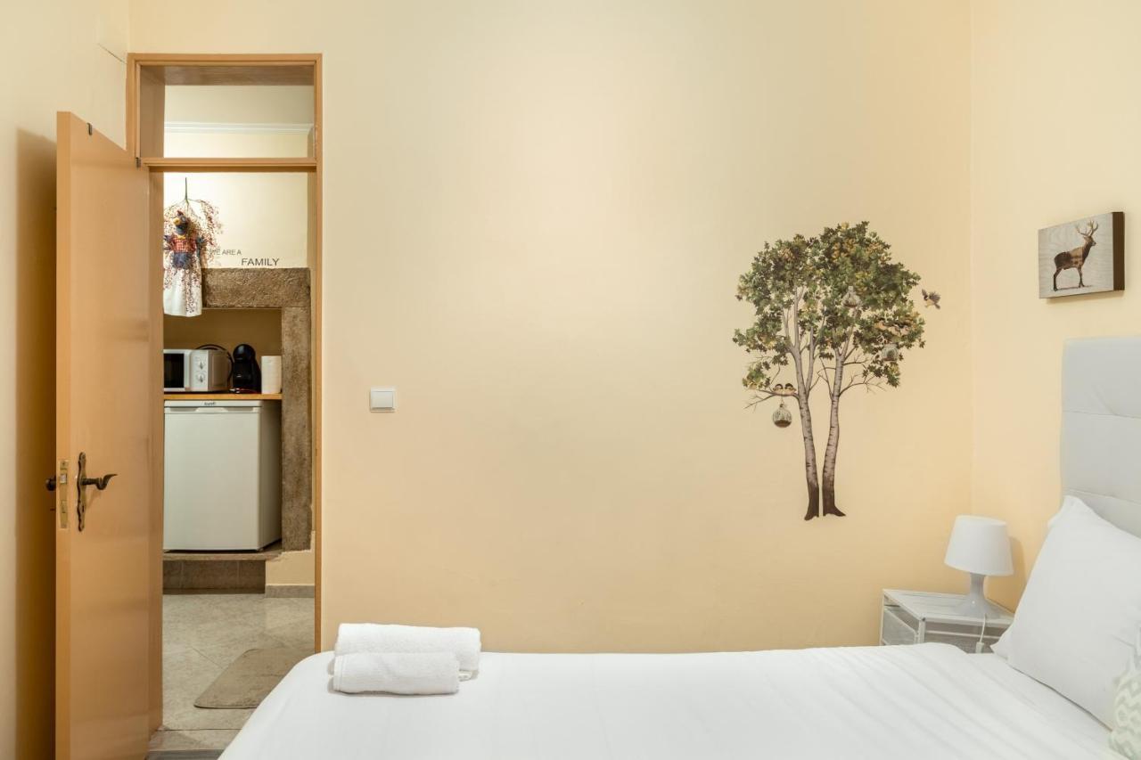 Cozy One Bedroom Apt In Historic Location - Carmo Lisbon Bagian luar foto