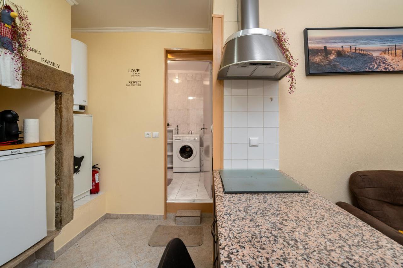 Cozy One Bedroom Apt In Historic Location - Carmo Lisbon Bagian luar foto